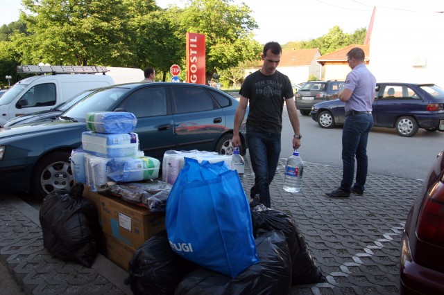 PRIKUPLJANJE POMOĆI ZA STANOVNIKE POPLAVLJENIH PODRUČJA I U GORNJOJ STUBICI